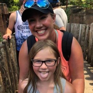 Meet your Posher, Leslie